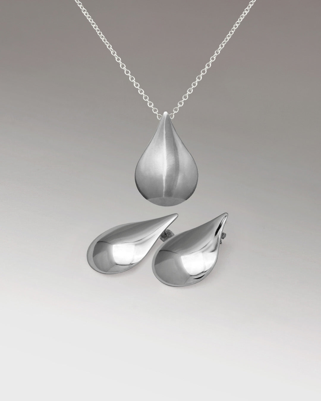 Tears of Freya - Necklace & Earrings Silver Mid
